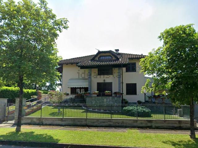 Case e ville in vendita di 287 m² in Viale Caduti di Nassiriya