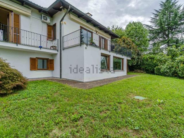 Case e ville in vendita di 287 m² in Strada San Tommaso, 56