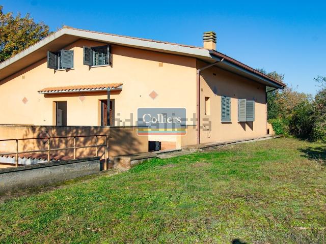 Case e ville in vendita di 288 m² in Via Lese