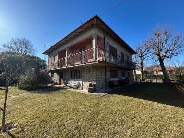 Case e ville in vendita di 288 m² in Strada Senza Nome 10178