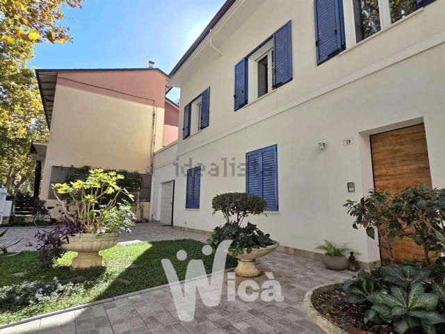 Case e ville in vendita di 289 m²