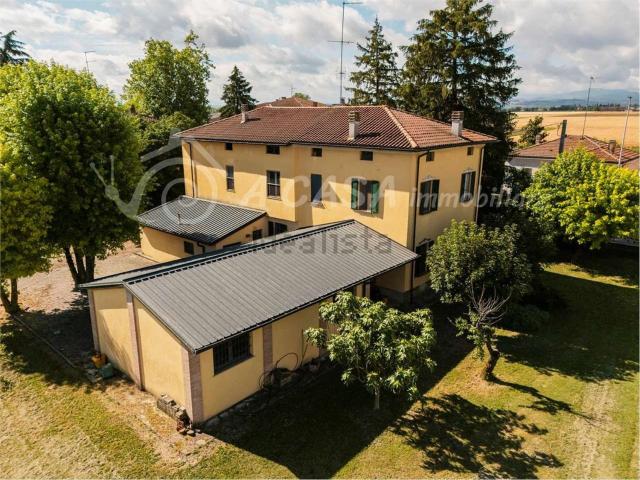 Case e ville in vendita di 289 m² in Via Donatori di Sangue, 98