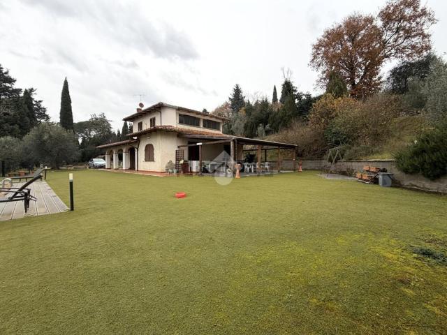 Case e ville in vendita di 289 m² in Località Pieve a Quarto, 22