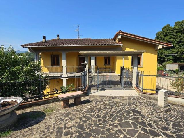 Case e ville in vendita di 290 m²