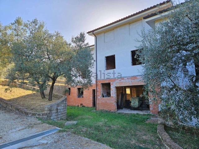 Case e ville in vendita di 290 m²