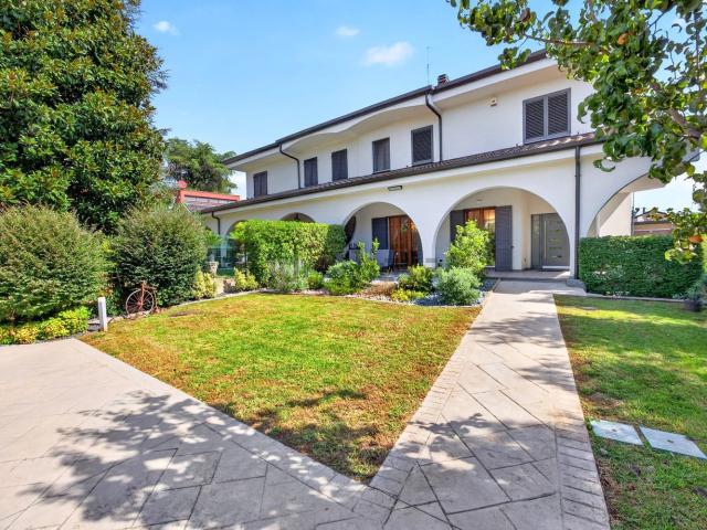 Case e ville in vendita di 290 m² in Via Campo Gallo, 9