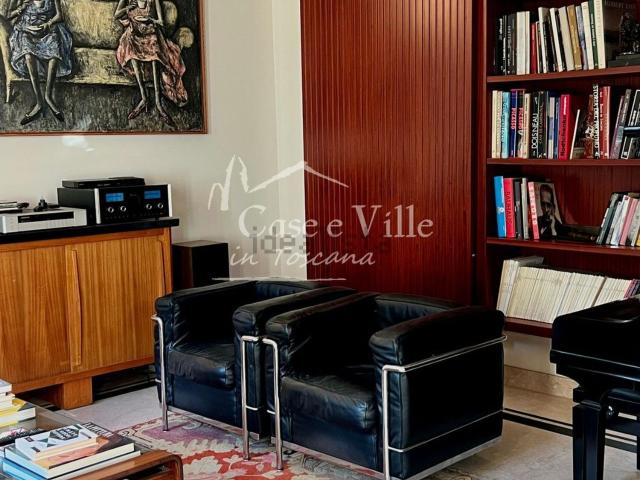 Case e ville in vendita di 290 m² in Via Bruno Buozzi, 68