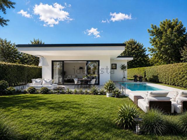 Case e ville in vendita di 290 m² in Via Gazzolo, 14