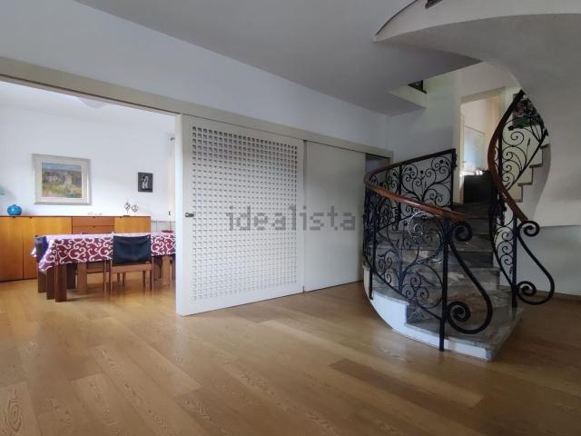 Case e ville in vendita di 290 m² in Via Ghebba