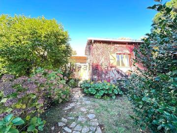 Case e ville in vendita di 290 m² in Via del Marrone