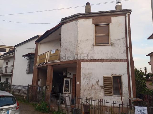 Case e ville in vendita di 290 m² in Via Francesco Baracca, 2191