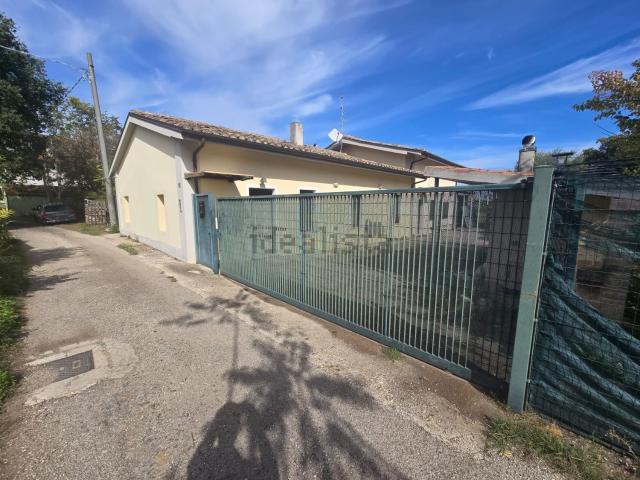 Case e ville in vendita di 290 m² in Via Santuccione