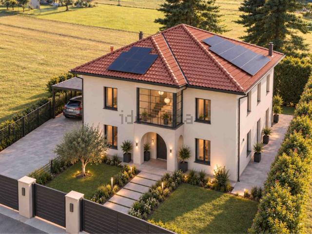 Case e ville in vendita di 290 m² in Via Saporiti, 66