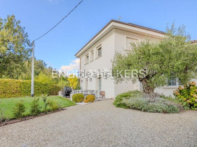 Case e ville in vendita di 290 m² in Via Pieve del Pino