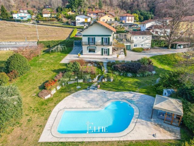 Case e ville in vendita di 290 m² in Via XX Settembre
