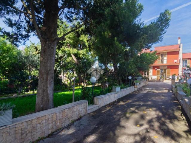 Case e ville in vendita di 290 m² in Contrada Casamassima, 30