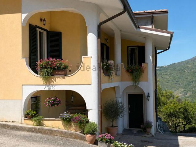 Case e ville in vendita di 290 m² in Contrada Maiella, 5