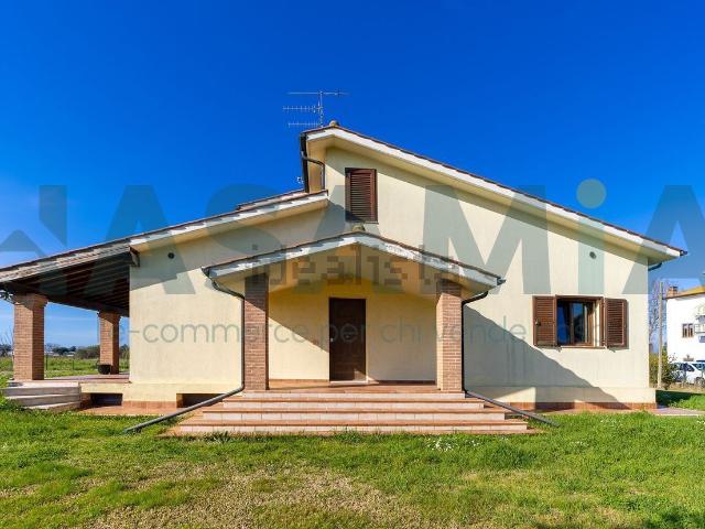 Case e ville in vendita di 290 m² in Strada San Lorenzo