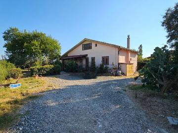 Case e ville in vendita di 290 m² in Strada Provinciale Barbaruta