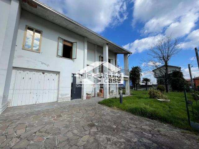 Case e ville in vendita di 291 m² in Via Campagnola