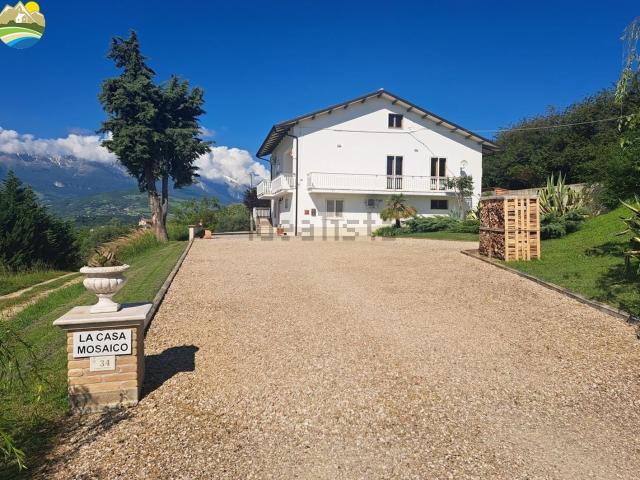 Case e ville in vendita di 291 m² in Contrada Collecimino