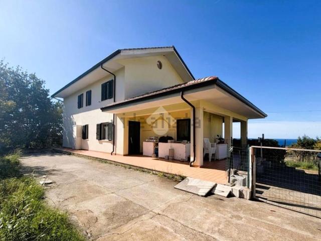 Case e ville in vendita di 291 m² in Contrada Sant&apos Antonio