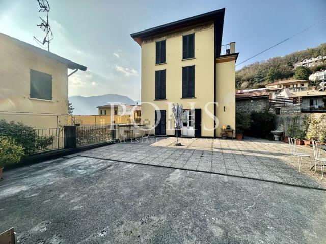 Case e ville in vendita di 292 m²
