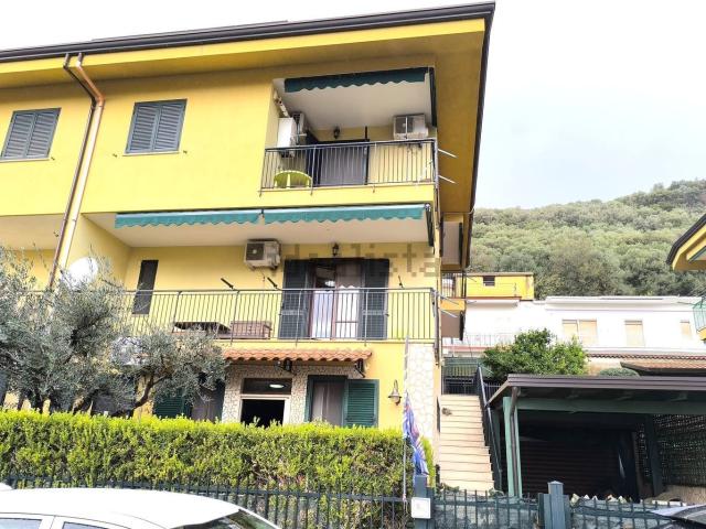 Case e ville in vendita di 292 m² in Via Marco Taliento