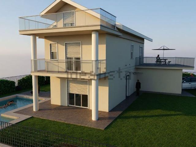 Case e ville in vendita di 293 m² in Via Capasso Torre di Caprara