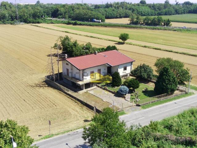 Case e ville in vendita di 293 m²