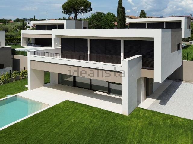 Case e ville in vendita di 293 m² in Via San Sivino, 1