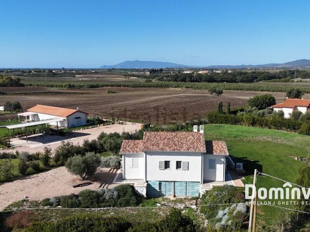 Case e ville in vendita di 293 m² in Strada Pescia Fiorentina Chiarone
