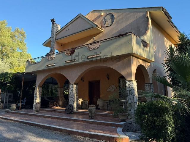 Case e ville in vendita di 294 m² in Traversa dell&apos Antico abbeveratoio