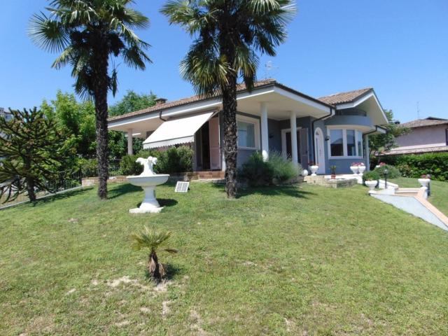 Case e ville in vendita di 294 m² in Via Cavallaro