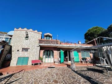 Case e ville in vendita di 295 m²