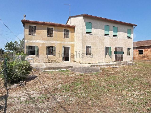 Case e ville in vendita di 295 m²