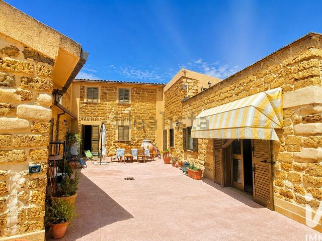Case e ville in vendita di 295 m² in Via Poggio Muscello