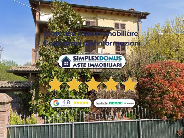Case e ville in vendita di 295 m² in Via Varano