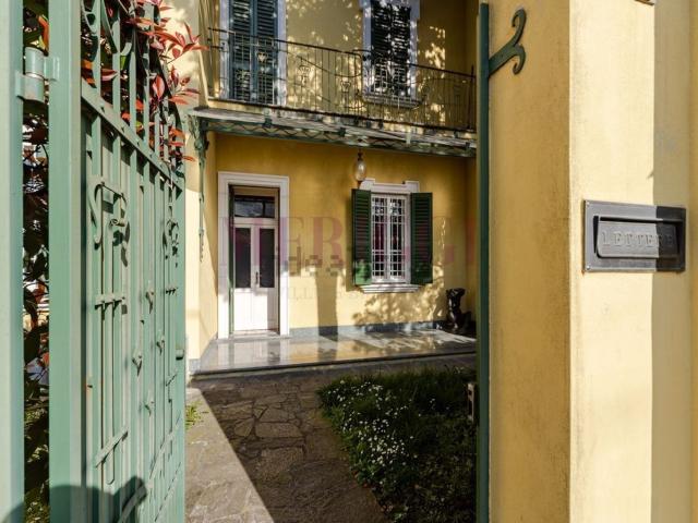 Case e ville in vendita di 295 m² in Via XXV Aprile, 26