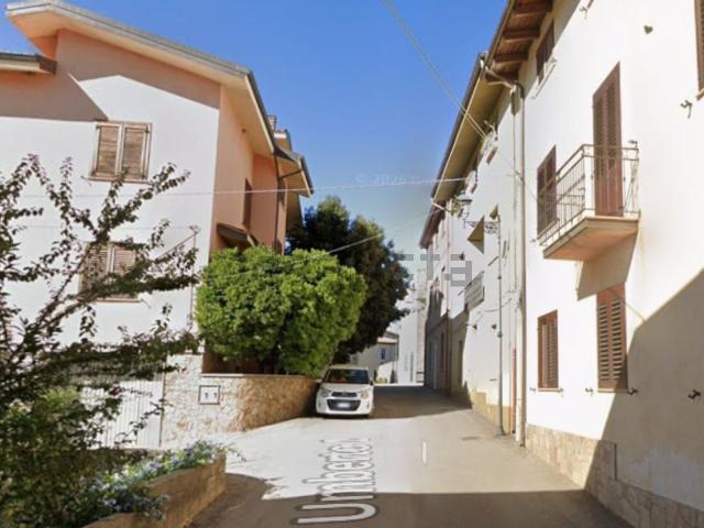 Case e ville in vendita di 296 m² in Via Umberto I