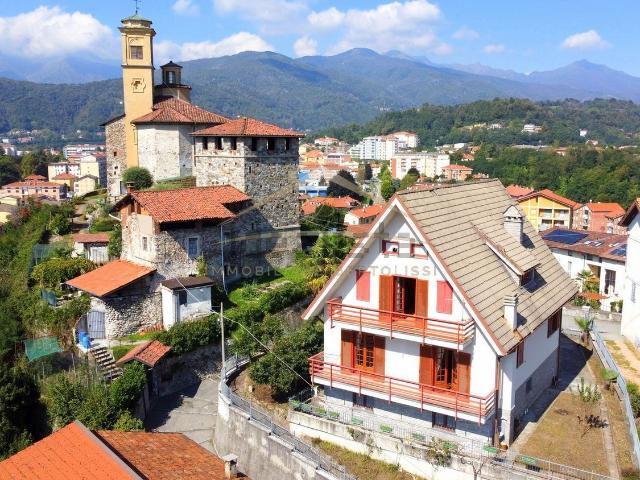 Case e ville in vendita di 297 m² in Via Sant&apos Anna, 6