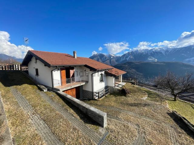 Case e ville in vendita di 297 m² in Frazione Bedoglio, 10