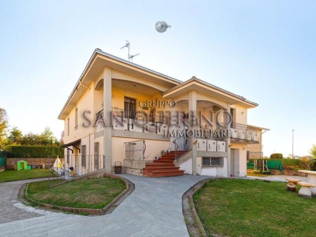 Case e ville in vendita di 298 m² in Via Giuseppe Mazzini, 19