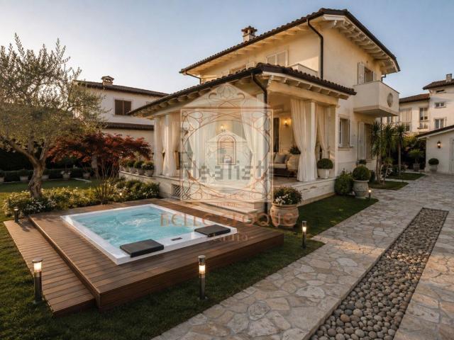 Case e ville in vendita di 298 m² in Via Massaua, 70