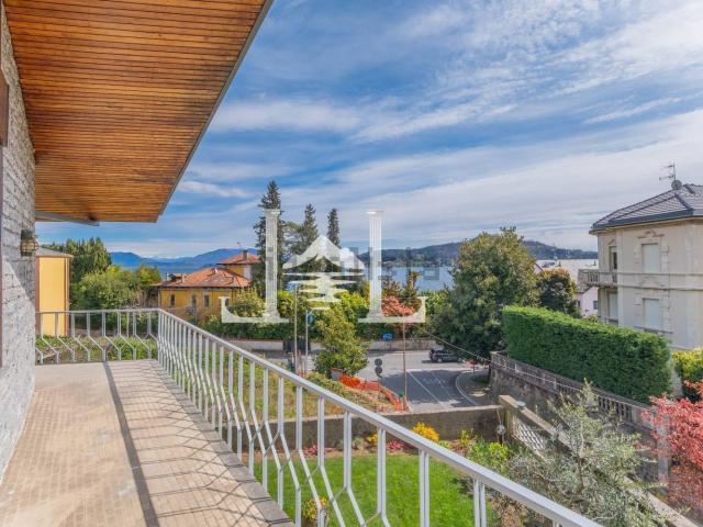 Case e ville in vendita di 299 m²