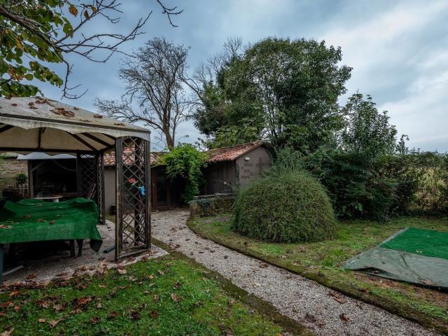 Case e ville in vendita di 299 m²