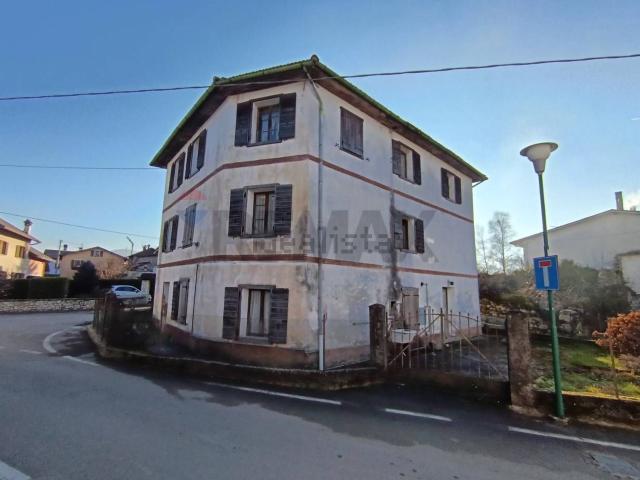 Case e ville in vendita di 300 m²