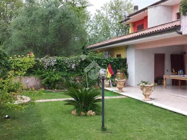 Case e ville in vendita di 300 m²