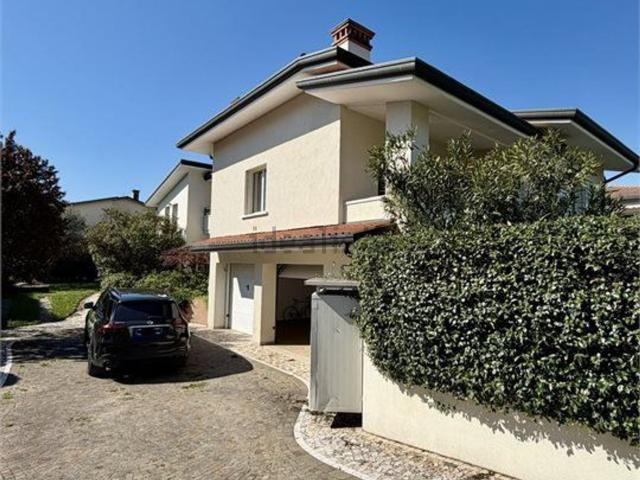 Case e ville in vendita di 300 m²
