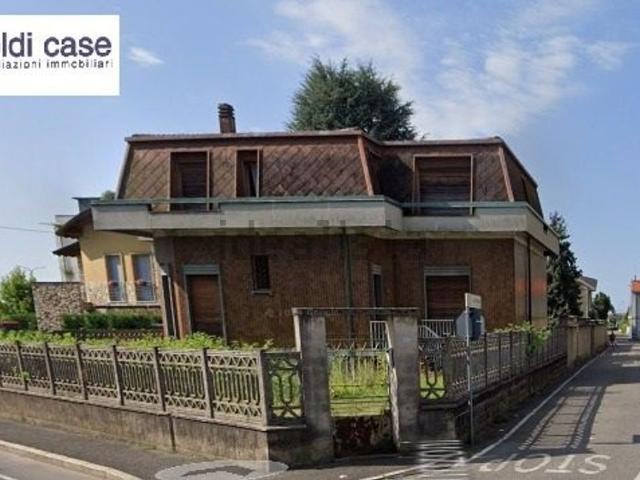 Case e ville in vendita di 300 m² in Via Isonzo